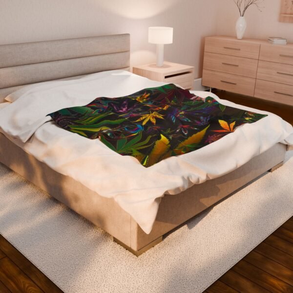 Weed Leaf Velveteen Plush Blanket - Image 8