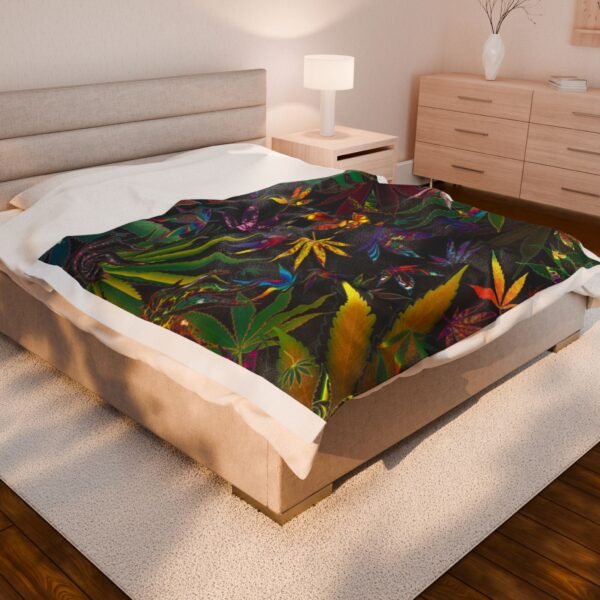 Weed Leaf Velveteen Plush Blanket - Image 12